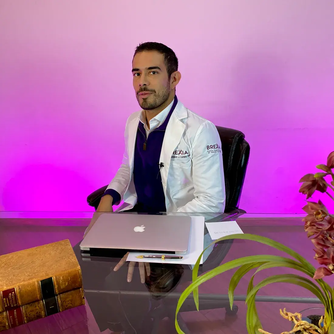 médico oncólogo Médico oncólogo de centro brexia (Dr. Roberto Iván Sánchez Reyes)